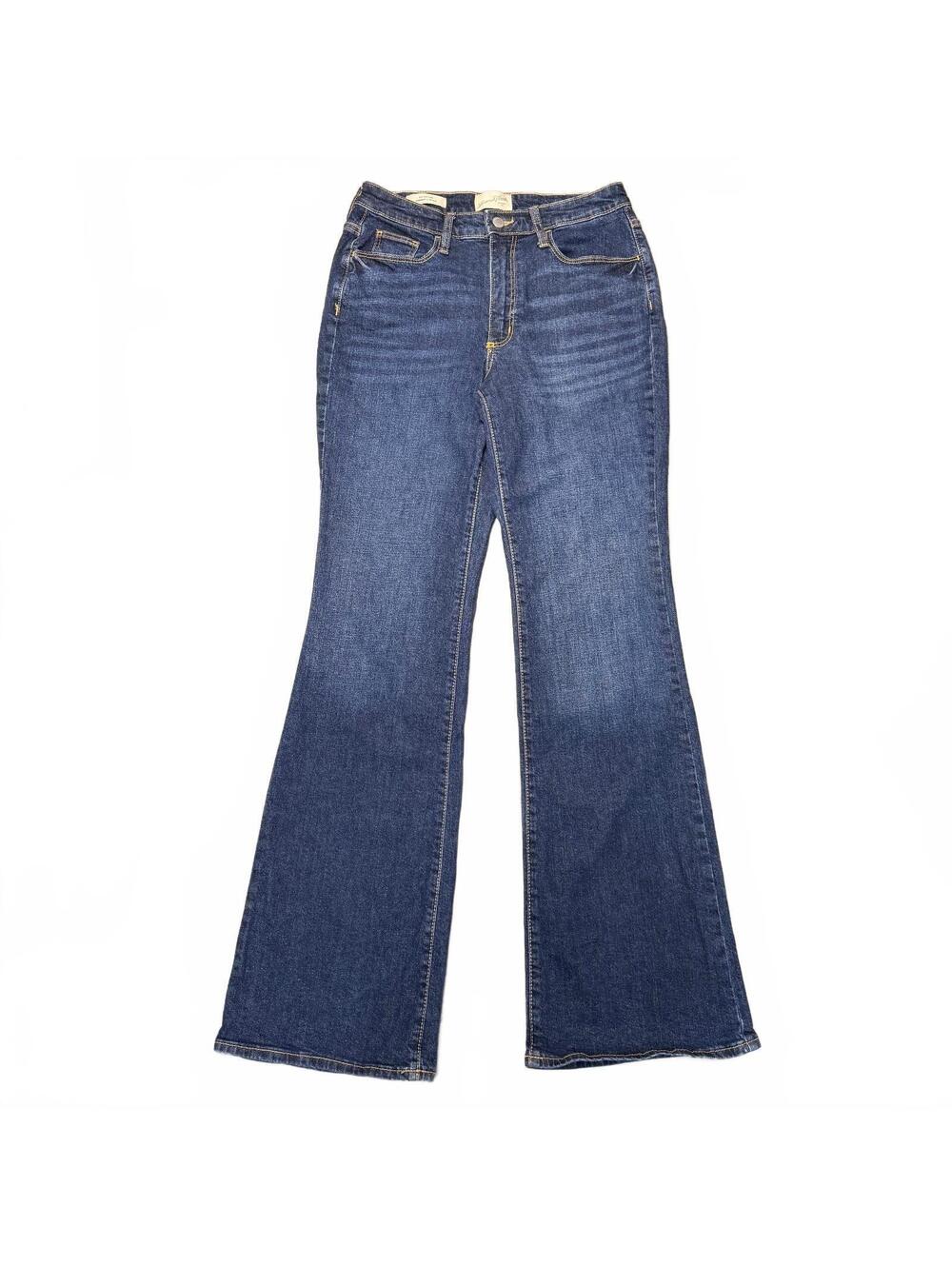 Universal Thread Women's High Rise Dark Blue Denim Flared Jeans Size 8/29R